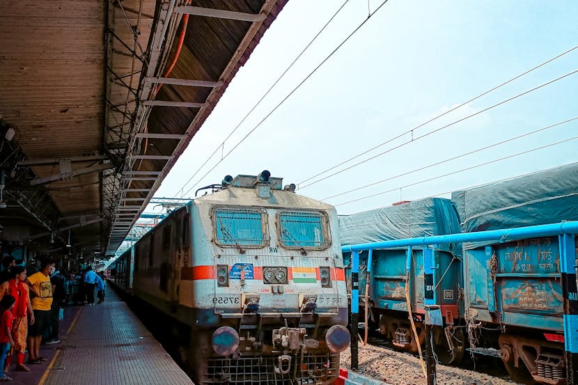 You are currently viewing Travel Alert as Indian Railways Cancels Many Trains Till March 2025 Due to Dense Fog: Check the Final List | Now Book Airline Tickets For Your Trip – Travel And Tour World