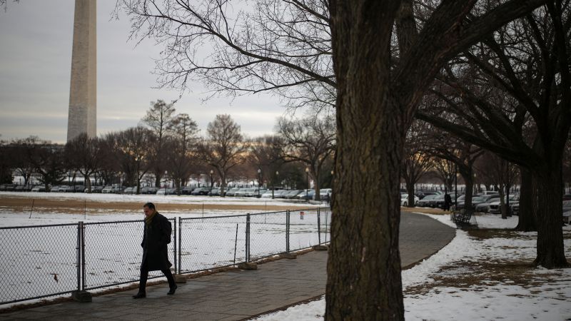 Read more about the article Over 75% of the US expected to face freezing temperatures this week as rare winter storm barrels toward the South – CNN