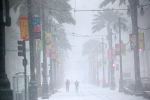 Read more about the article Thousands of flights canceled following historic Deep South winter storm – The Points Guy