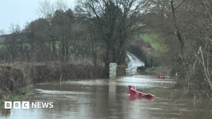 Read more about the article West Country: Storm Éowyn causes travel disruption and power cuts – BBC