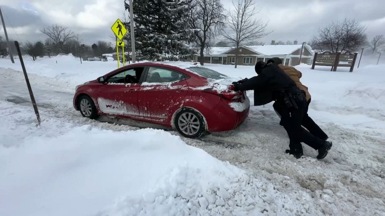 You are currently viewing Live updates: Travel advisories remain for most of Southtowns – Spectrum News