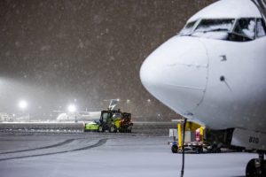 Read more about the article Canadian airlines offer free flight changes ahead of Vancouver snowstorm – Vancouver Is Awesome