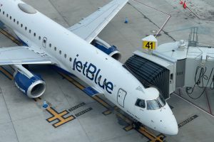 Read more about the article JetBlue Is Dropping Its Boston Logan–LaGuardia Flights – Travel Market Report