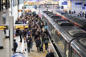 Read more about the article Trains disrupted between Paddington and Heathrow until end of day – live – Evening Standard