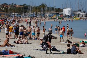 Read more about the article Spanish holiday hotspot bans hire vehicles from town centre – Yahoo News UK