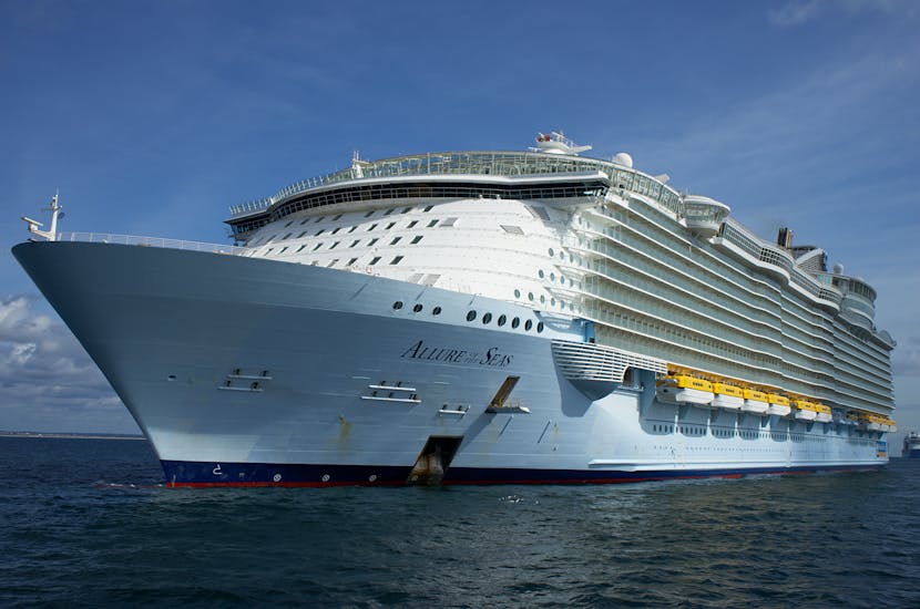 You are currently viewing Silversea Cruises, Celebrity, Carnival, Royal Caribbean, Cunard Line, Oceania, Seabourn, Disney Facing Severe Problem as Carnival and Royal Caribbean Travelers Stranded at Sea as Tropical Cyclone Alfred Impacts Queensland, Causing Major Travel Ch – Travel And Tour World