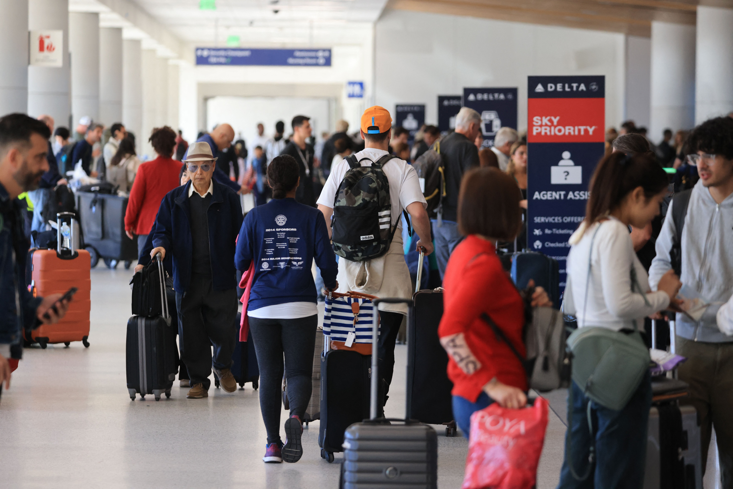 You are currently viewing TSA prepares for anticipated busiest Thanksgiving air travel period on record – NBC New York