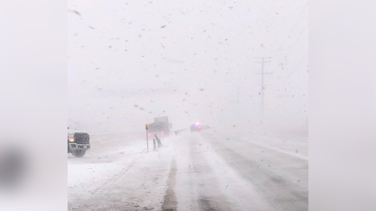 You are currently viewing Western Minnesota weather: Snow and wind hit, making travel difficult – FOX 9 Minneapolis-St. Paul