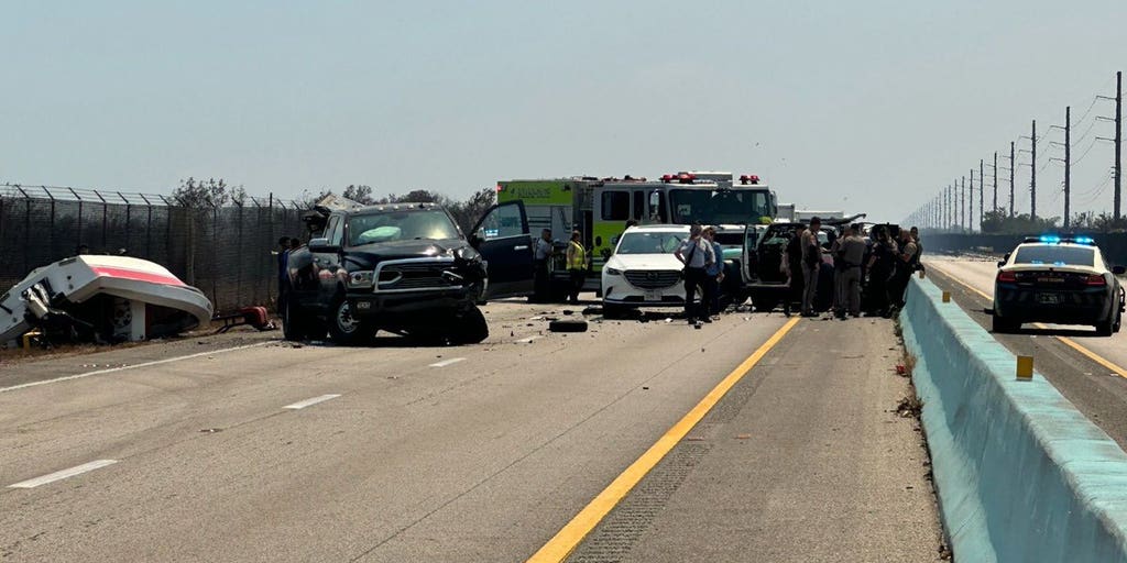 You are currently viewing Florida wildfires continue to cause traffic headaches for Miami area with road closures, smoky skies – Fox Weather