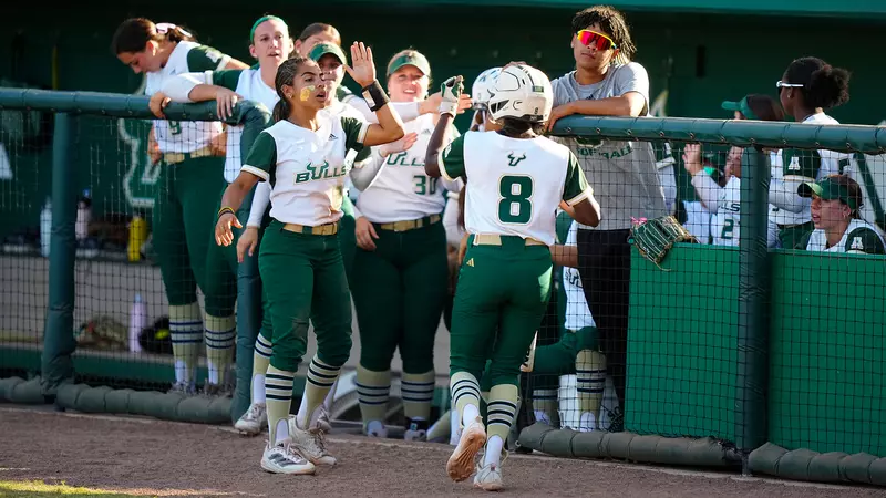 You are currently viewing USF Softball Travels to No. 6/8 Florida for a Midweek Showdown – USF Athletics