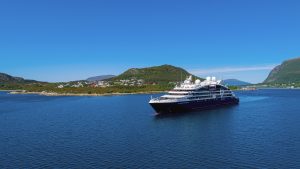 Read more about the article The ultimate guide to Ponant cruise ships and itineraries – The Points Guy