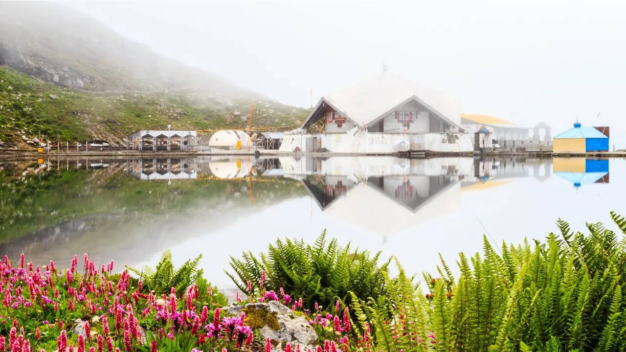 You are currently viewing All About The Hemkund Sahib Yatra 2025: Dates, Route, Travel Tips And More – Times Now