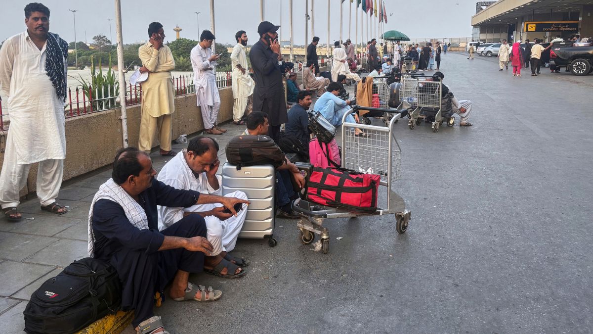 Read more about the article Delhi Airport says ‘some flights’ impacted, international planes diverted – 10 key updates after Operation Sindoor – The Financial Express