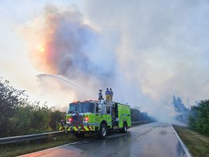 Read more about the article WILDFIRE DISRUPTS TRAVEL BETWEEN FLORIDA KEYS & THE MAINLAND – Keys Weekly Newspapers