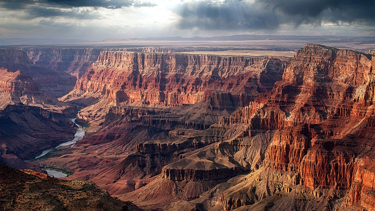 You are currently viewing Family on Las Vegas, Grand Canyon vacation vanished on road trip, authorities say – Fox News