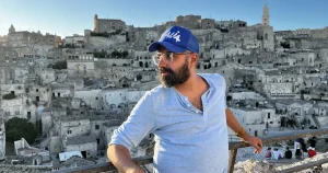 Read more about the article Matera Italy Travel Guide: Sassi Cave Dwellings & UNESCO Site – Culture Trip
