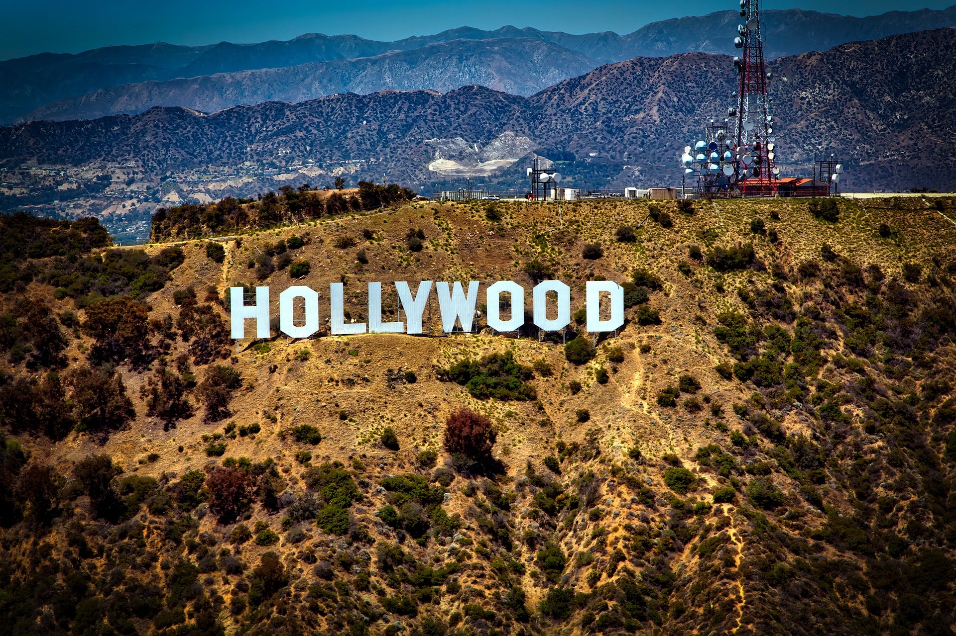 You are currently viewing The Best Ways to Fly From Las Vegas (LAS) to Los Angeles (LAX) – Upgraded Points