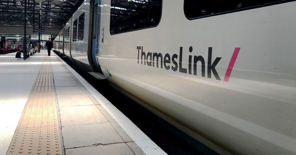 Read more about the article Thameslink delays LIVE: Trains chaos as passengers trapped in tunnel for hours – The Mirror