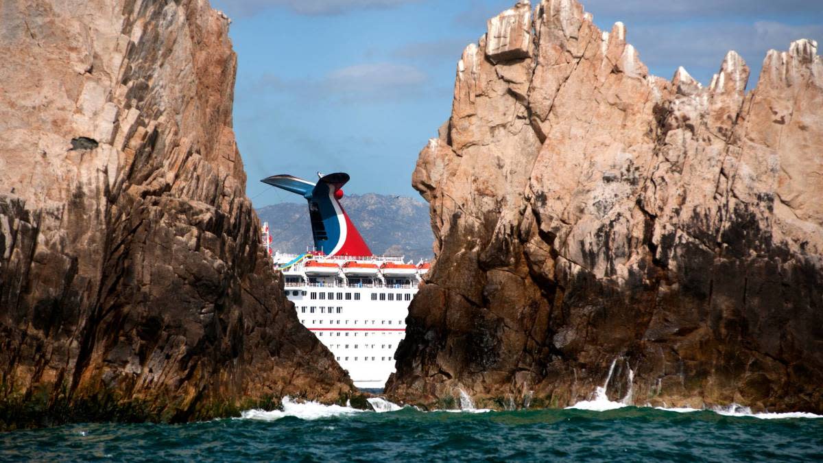 You are currently viewing New travel alert issued for Carnival, Royal Caribbean cruise port – Yahoo