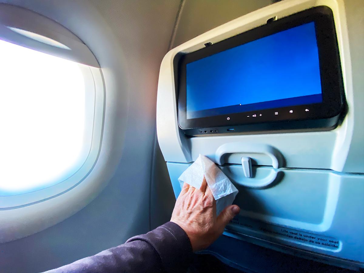 You are currently viewing Want to avoid getting sick while travelling? 8 flight attendant-approved tricks and tips you need to know – Yahoo
