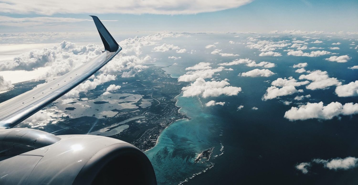 You are currently viewing Our Best Tips & Tricks to Save on Your Summer 2025 Flights – Thrifty Traveler