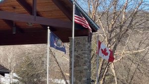 Read more about the article How tariffs on Canada are impacting tourism-based border communities – Spectrum News