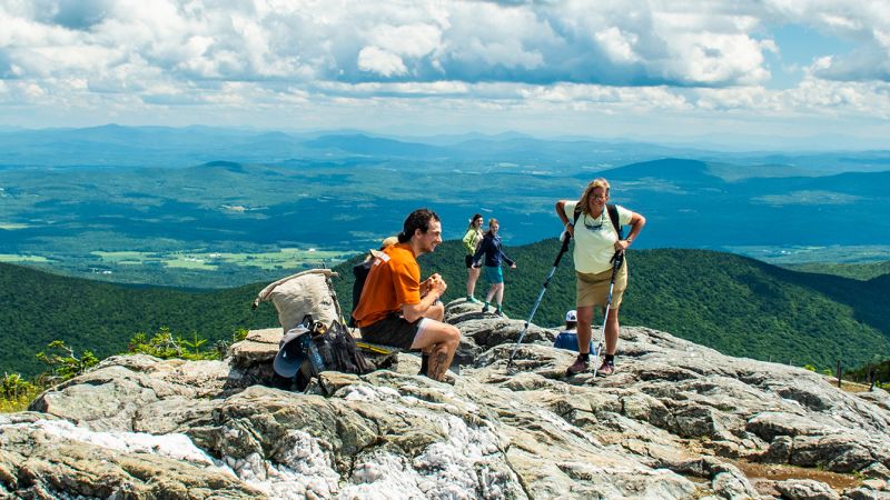 You are currently viewing Northern US states try to woo travelers with ‘Canadians-only’ deals amid faltering cross-border tourism – CNN