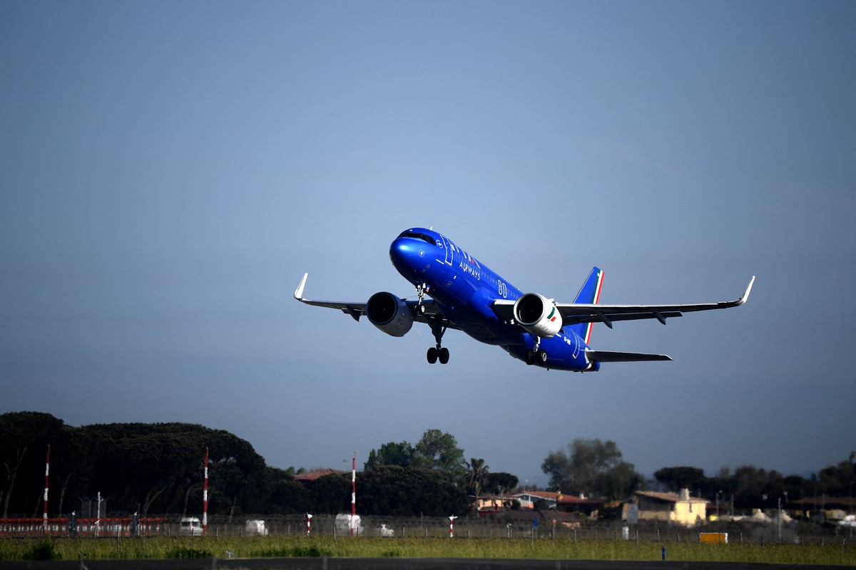 You are currently viewing Travel chaos to hit popular destination with flights and trains cancelled – NationalWorld