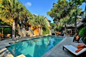 Read more about the article 12 Amazing Hotels in the Florida Keys That Won’t Break the Bank – TravelAwaits