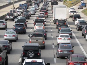 Read more about the article Houston residents can expect crowded roads and airports during Fourth of July weekend – Houston Public Media