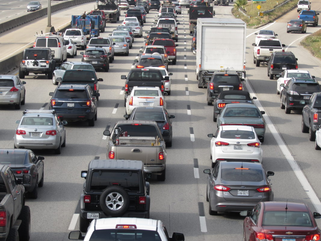 You are currently viewing Houston residents can expect crowded roads and airports during Fourth of July weekend – Houston Public Media
