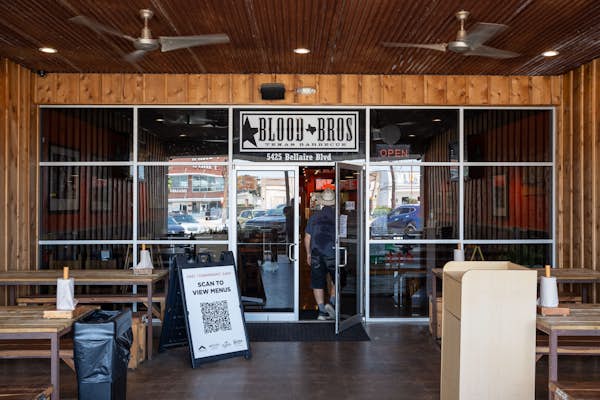 You are currently viewing The 10 best places to eat in Houston right now – Lonely Planet