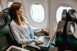 Read more about the article 12 Tips for Long Flights from People Who Travel for a Living – Reader's Digest