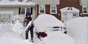 Read more about the article Watch: Feet of lake-effect snow piles up along Great Lakes paralyzing travel, prompting states of emergency – FOX Weather
