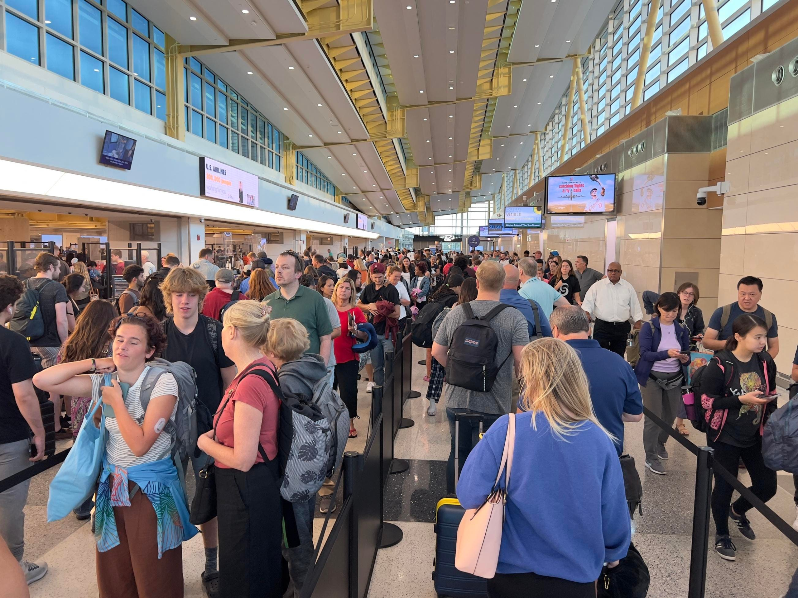 You are currently viewing Flight Delays: Over 7,000 Flights Disrupted Thursday—Here’s Where – Forbes