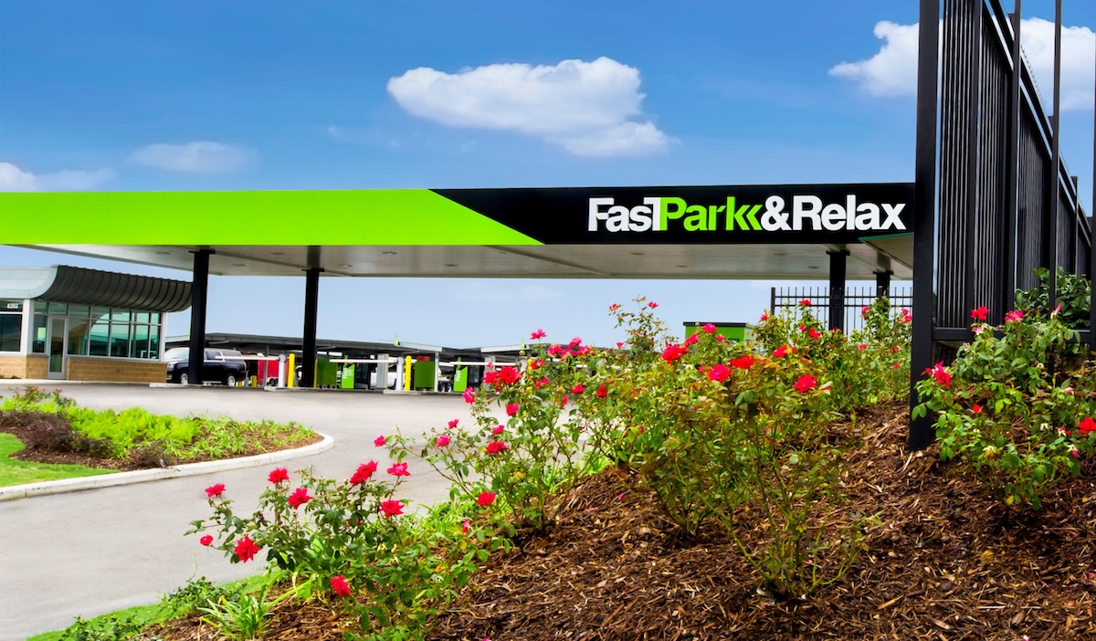 You are currently viewing Ease into Summer Travel by Reserving Airport Parking Today – 365 Things to Do in Houston
