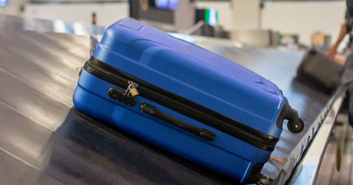 You are currently viewing Can a fragile sticker actually help you get your luggage first? – 9Travel