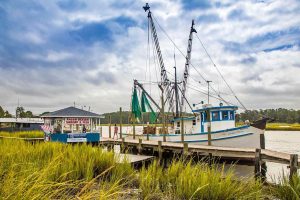Read more about the article This Quaint North Carolina Town is the ‘Seafood Capital of the World’—and It’s the Perfect Place to Retire