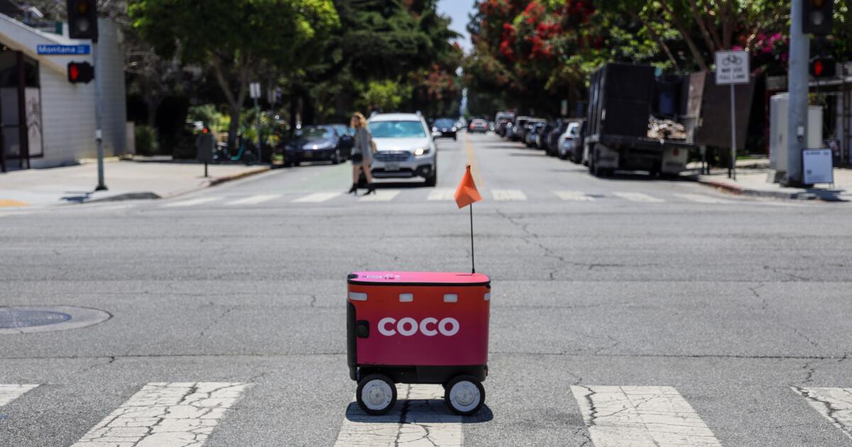 You are currently viewing We may not have flying cars, but more food delivery bots are coming to L.A. – Los Angeles Times