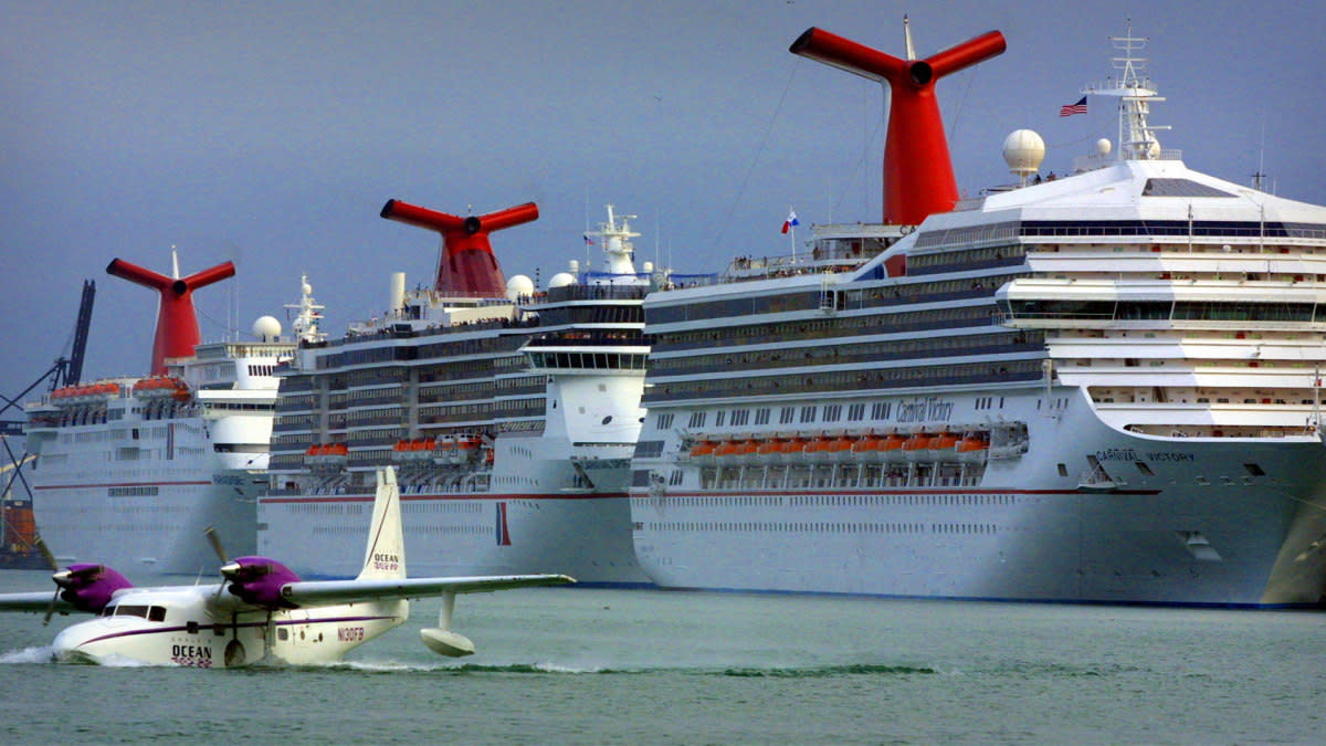 You are currently viewing Carnival shares cruise loyalty news; Royal Caribbean cruiser fined – yahoo.com