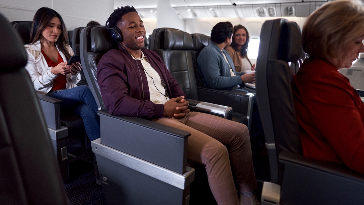 Read more about the article American Airlines Expands Premium Economy to JFK–LAX Route – Travel Agent Central
