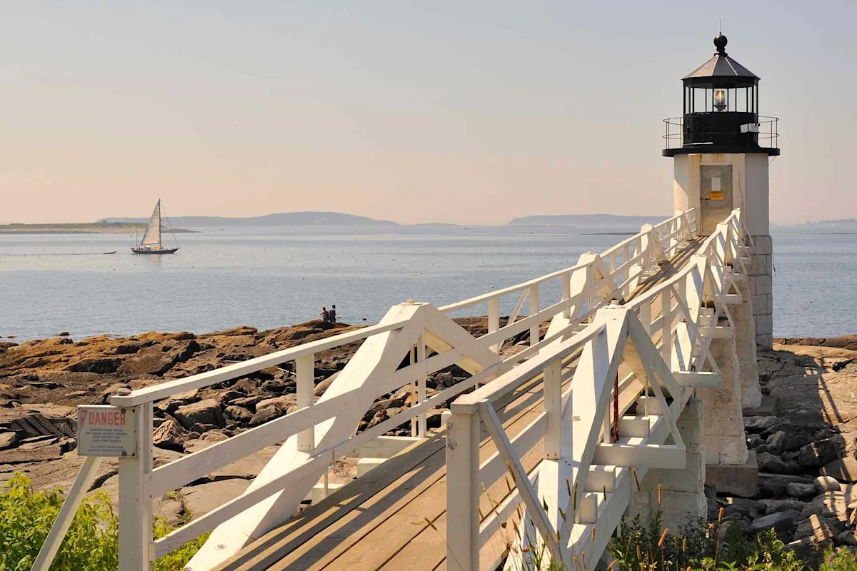You are currently viewing This Scenic Road Trip Along Maine’s Coast Is Packed With Lobster Shacks, Boutique Hotels, and New England Charm