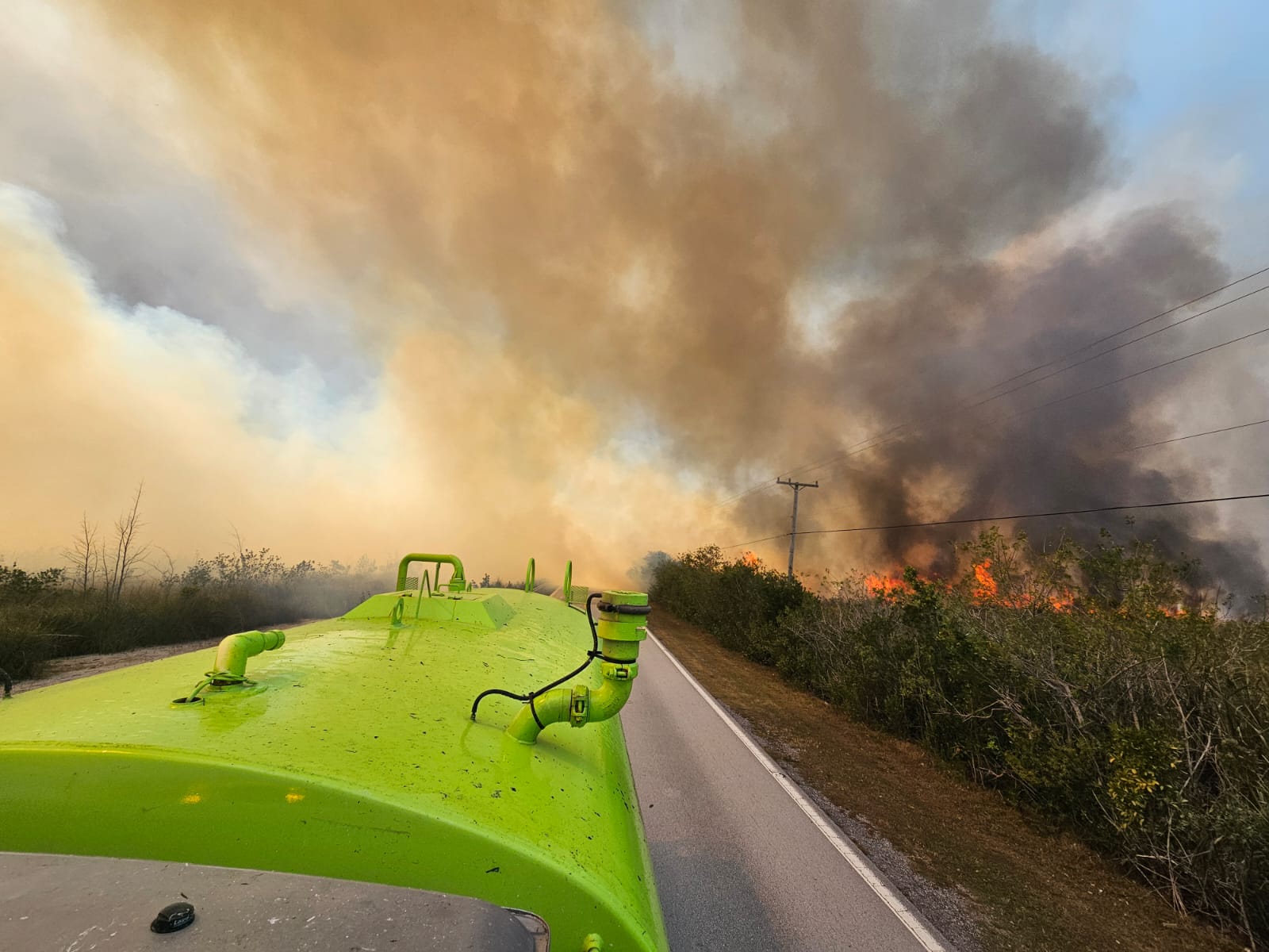 You are currently viewing 18-MILE STRETCH, CARD SOUND ROAD OPEN FOLLOWING CLOSURES DUE TO WILDFIRE – Keys Weekly Newspapers
