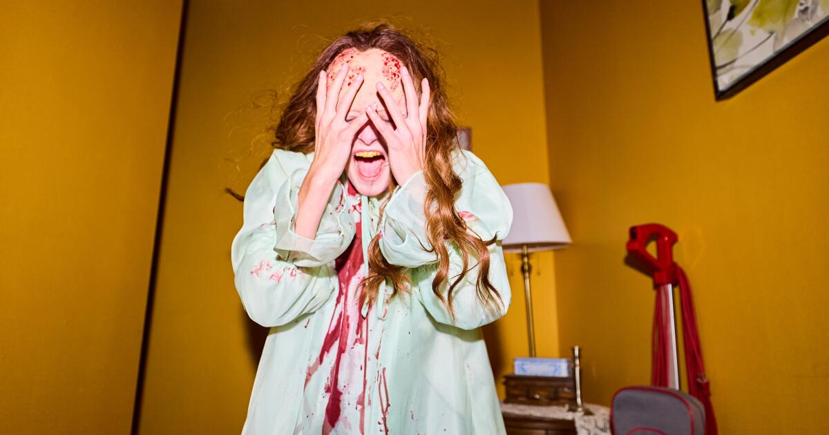 You are currently viewing Every day is Halloween. Why theme parks are going big on year-round horror experiences – Los Angeles Times