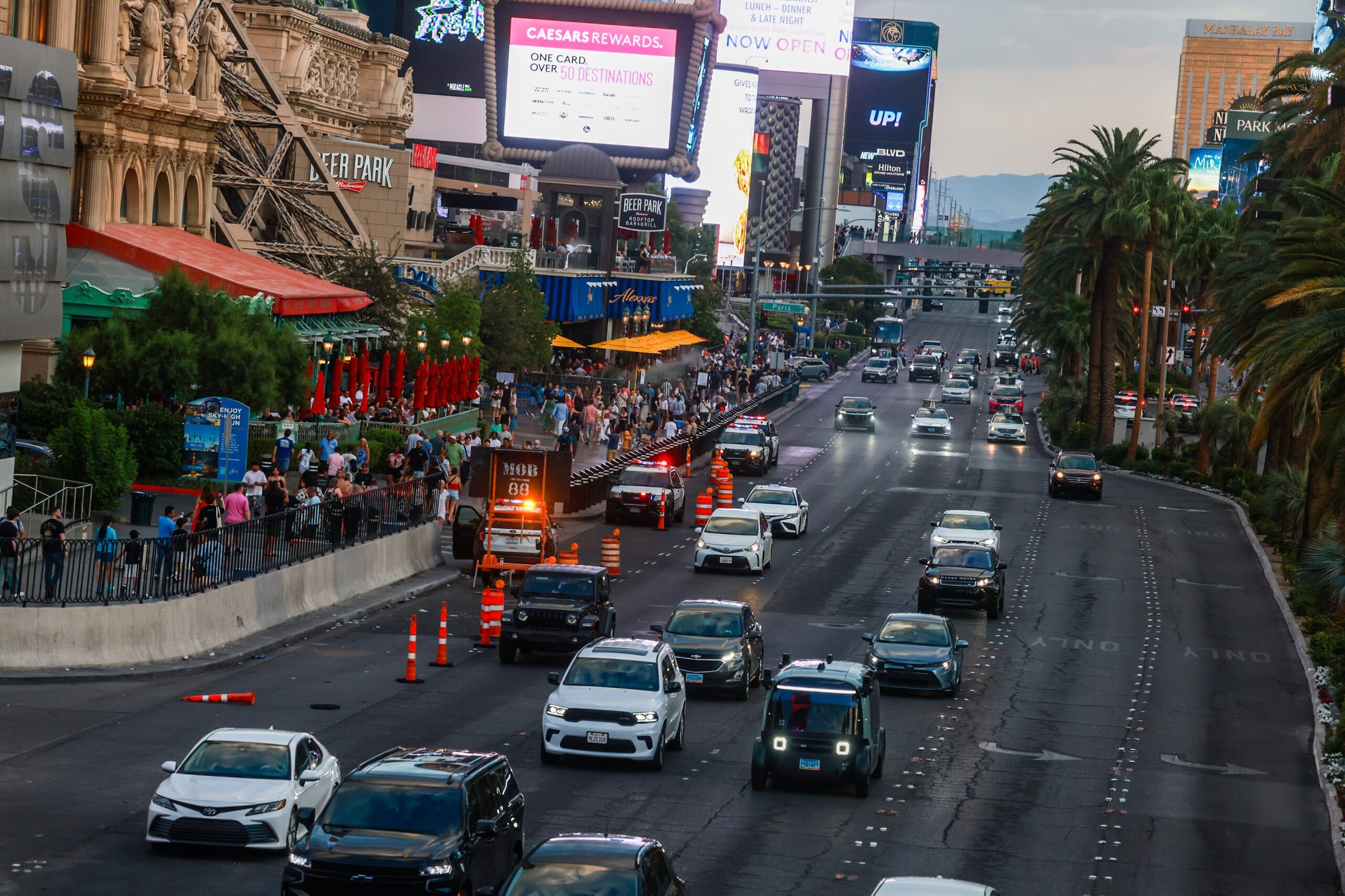 You are currently viewing As international trips to Vegas drop, industry leaders say Trump changes hurt, not help – The Nevada Independent