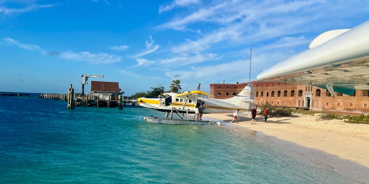 You are currently viewing I spent $494 to charter a seaplane to a remote oasis in the Florida Keys. I felt like I had the island to myself. – Business Insider
