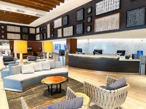 Read more about the article Chase Sapphire Preferred Card vs. Hilton Surpass Card [Detailed Comparison] – Upgraded Points