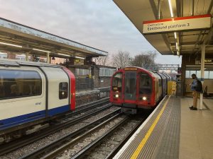 Read more about the article London travel news LIVE: Central and Piccadilly line delays – London Evening Standard