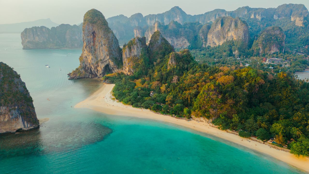 You are currently viewing Is it safe to travel to Thailand and Cambodia? The latest official advice following the Thai-Cambodian conflict – CN Traveller