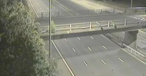 Read more about the article Live M62 traffic updates as 'police incident' in Cheshire leaves motorway closed – Manchester Evening News